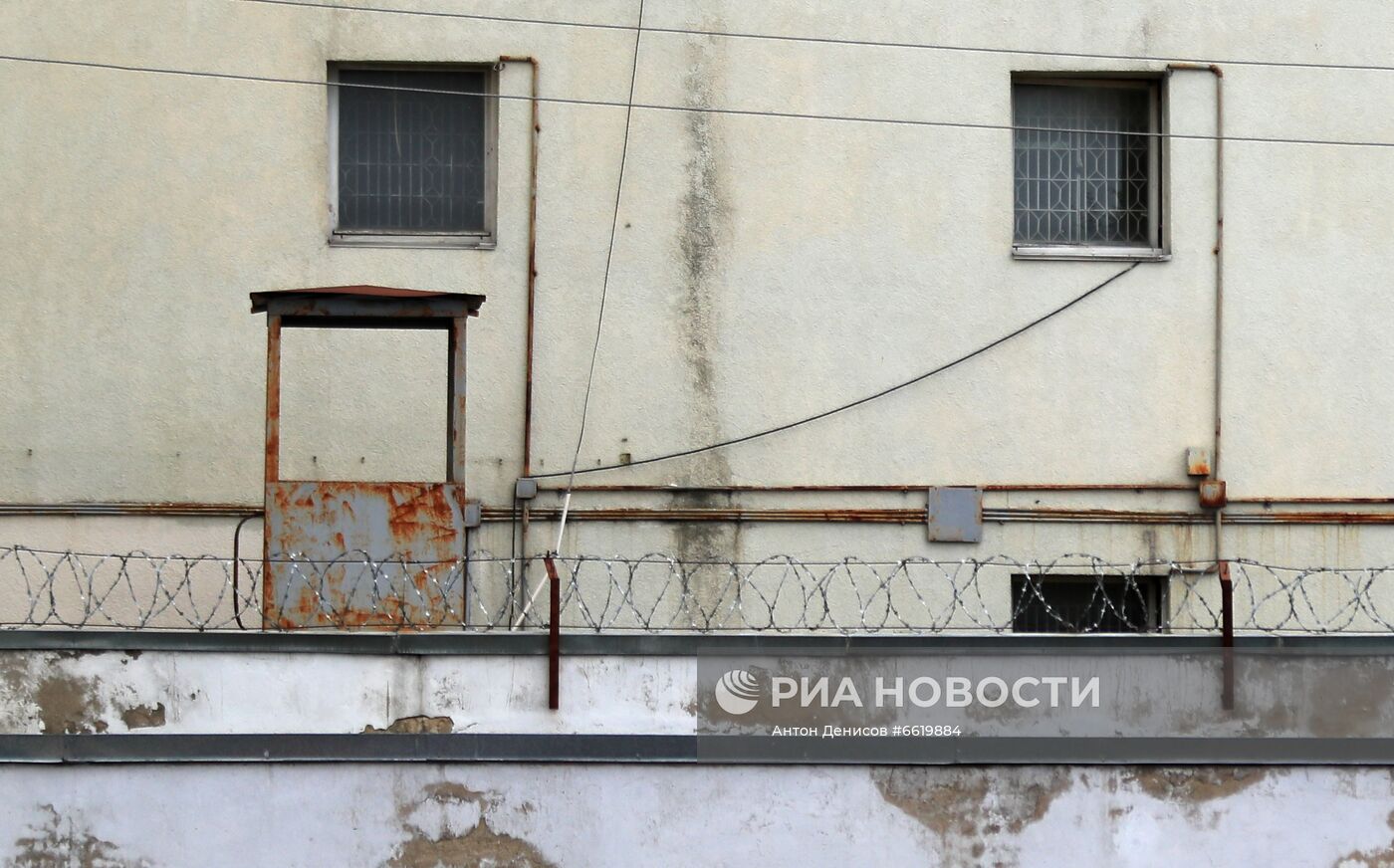 В Подмосковье пятеро заключенных сбежали из изолятора