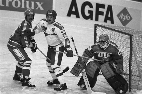 Чемпионат мира и Европы по хоккею с шайбой