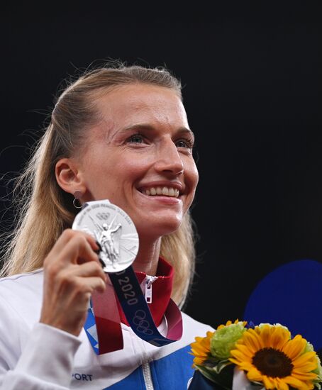 Олимпиада-2020. А. Сидорова завоевала серебряную медаль в прыжках с шестом