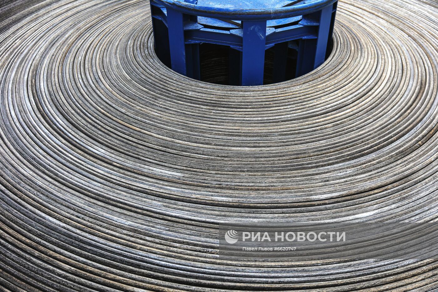 Глубоководная прокладка трансарктической линии связи Мурманск-Владивосток