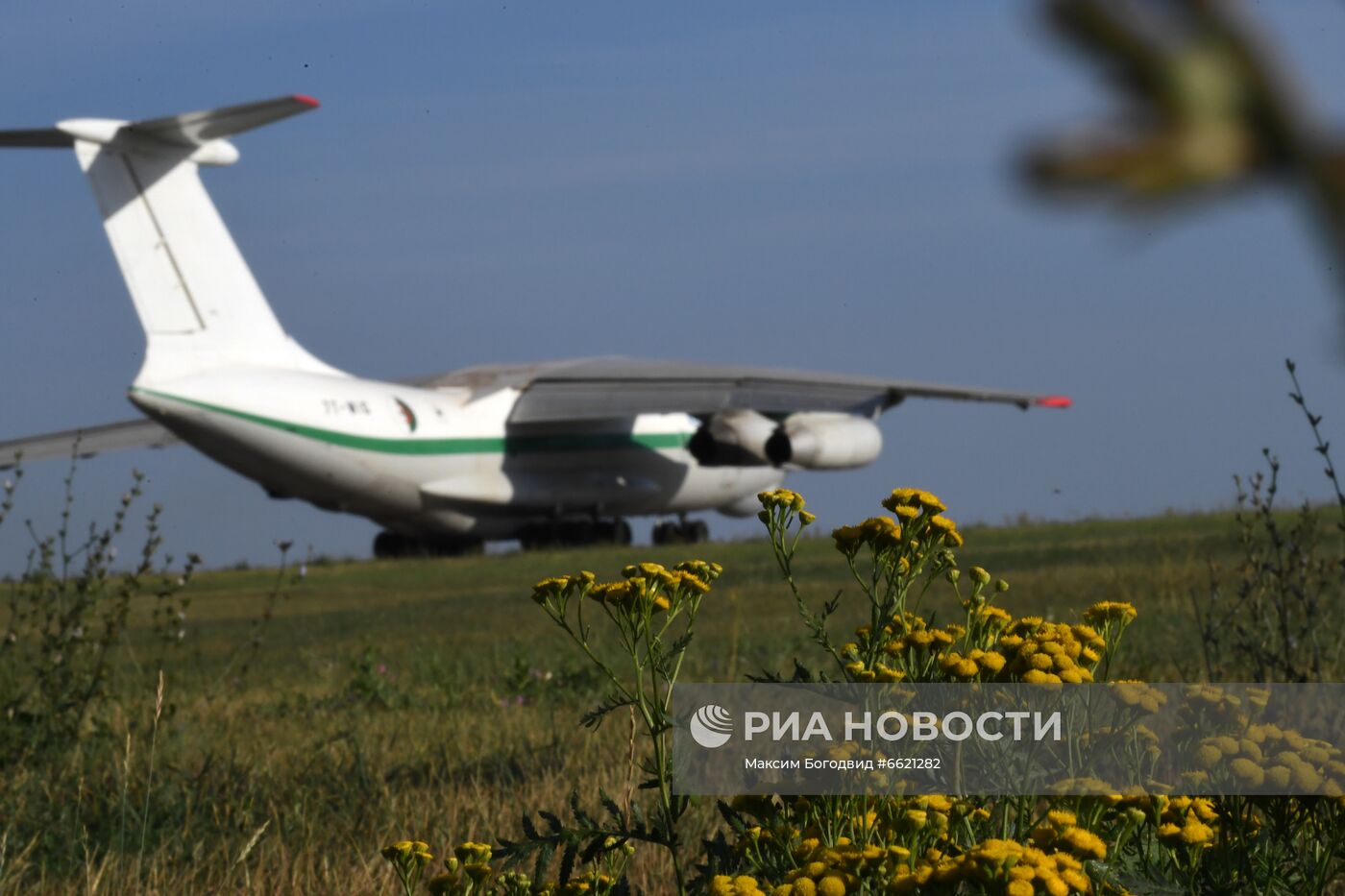 Самолеты в аэропорту Казани