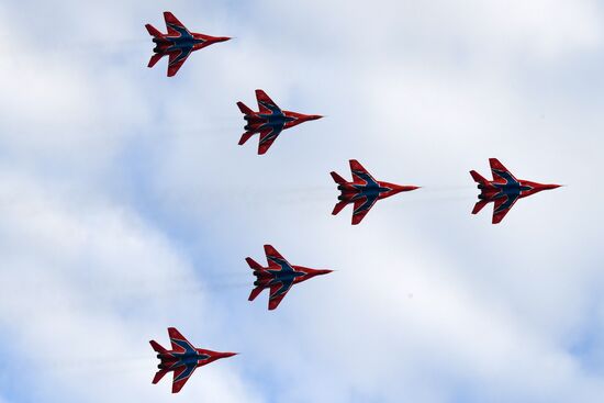 Авиационный праздник "Я выбираю небо" в Казани