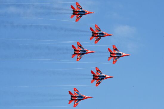 Авиационный праздник "Я выбираю небо" в Казани