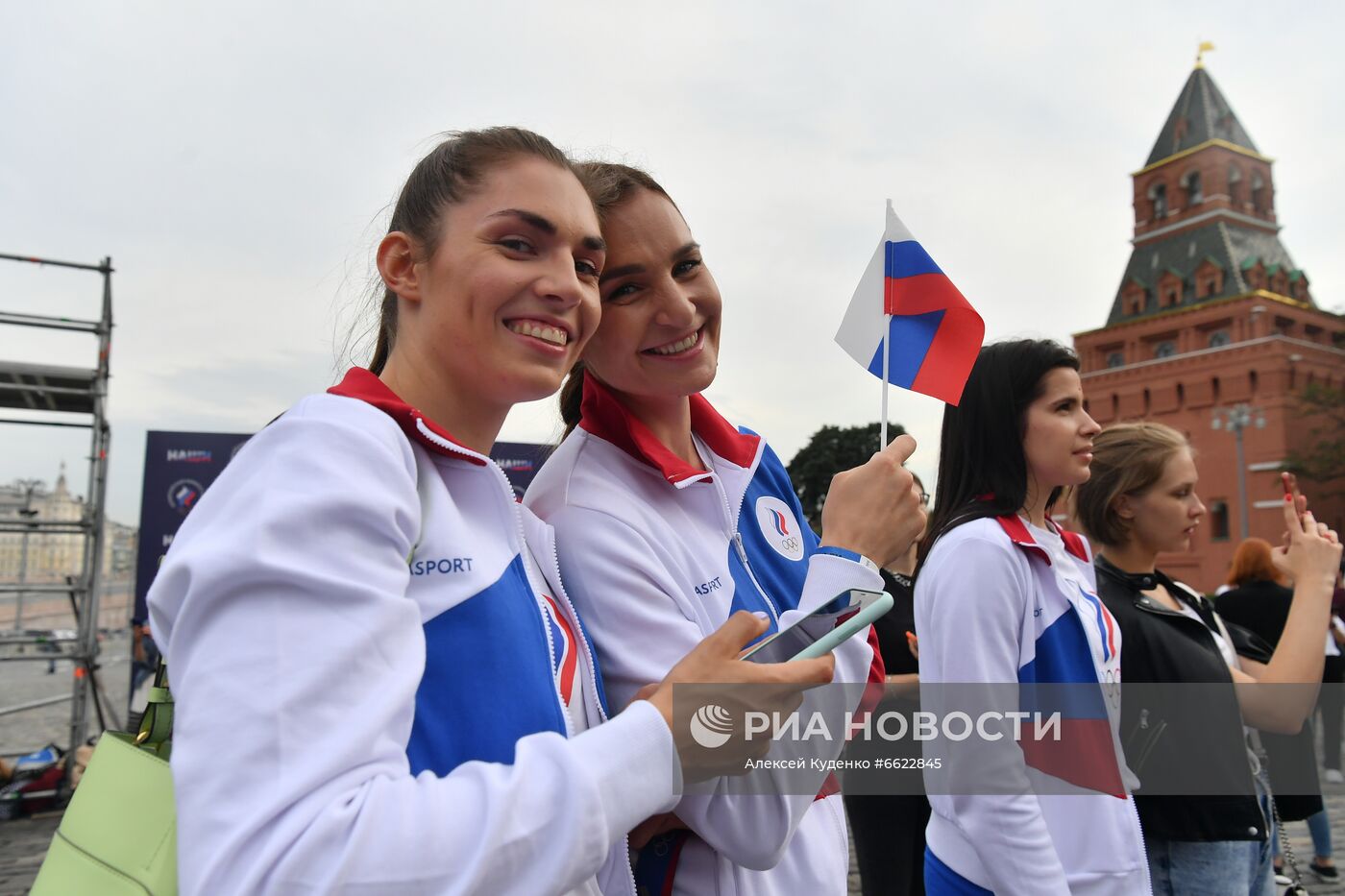 Концерт в честь олимпийской сборной России на Красной площади