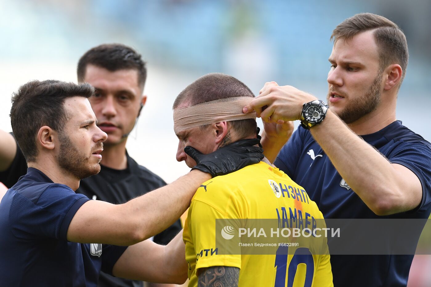 Футбол. РПЛ. Матч "Химки" - "Ростов"