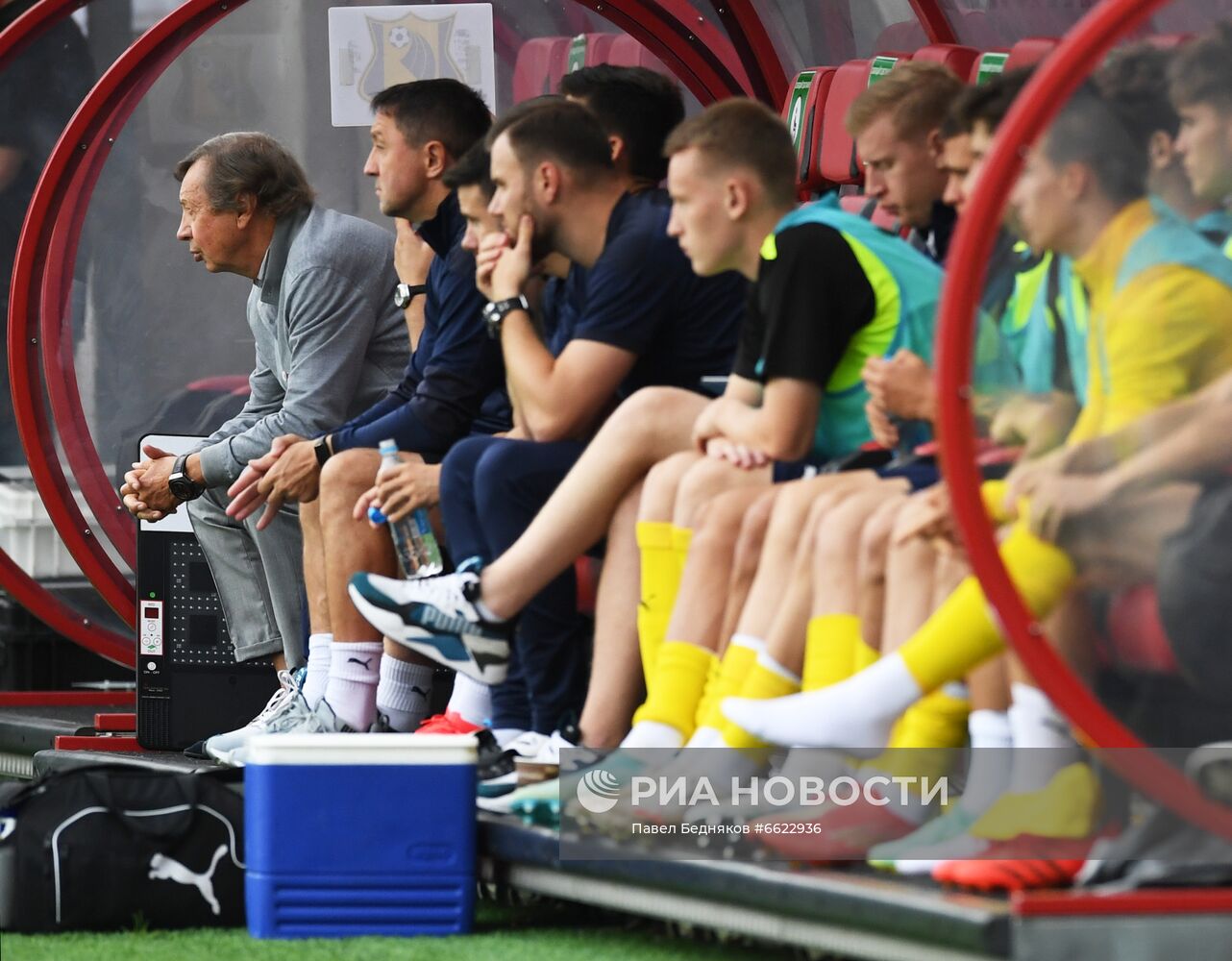 Футбол. РПЛ. Матч "Химки" - "Ростов"