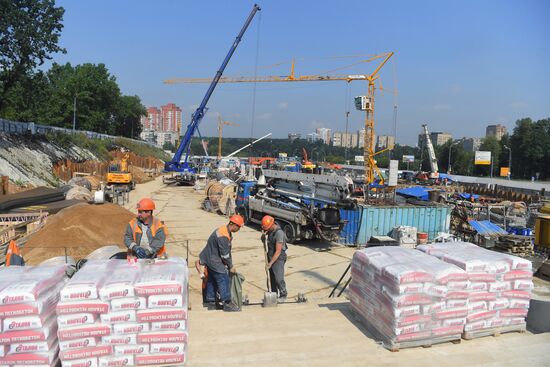 Строительство станции метро "Кунцевская"