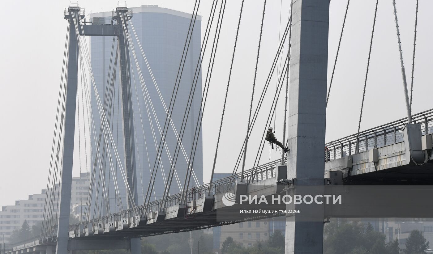 Смог от якутских лесных пожаров в Красноярске