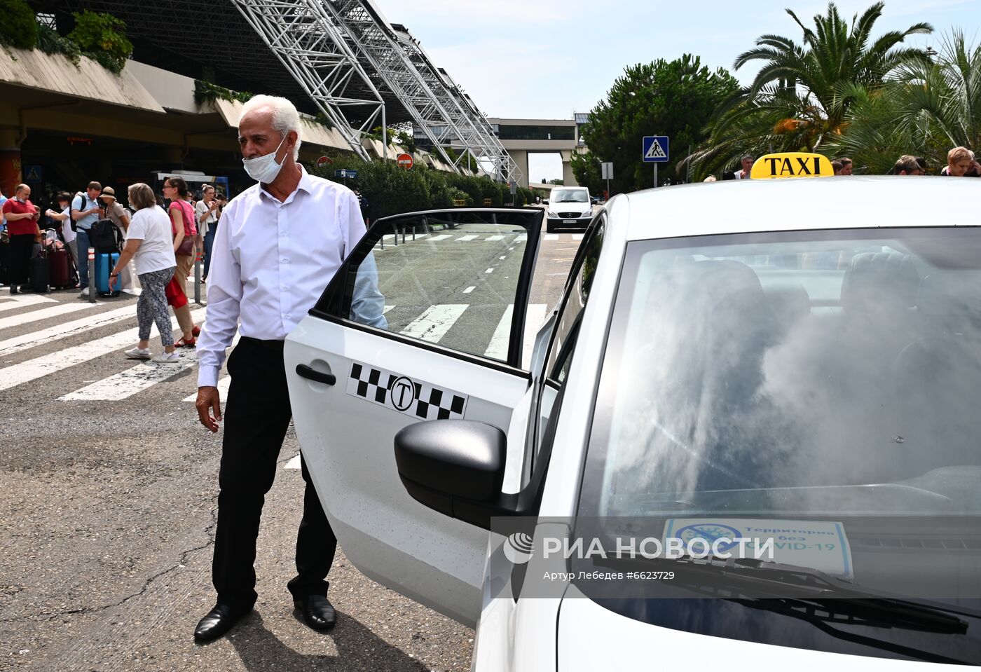 "Свободные от коронавируса" такси в Сочи