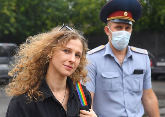 Рассмотрение по существу дела в отношении участницы группы Pussy Riot М. Алехиной