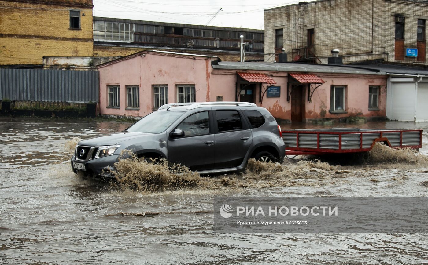 Потоп из-за ливней в Вологде