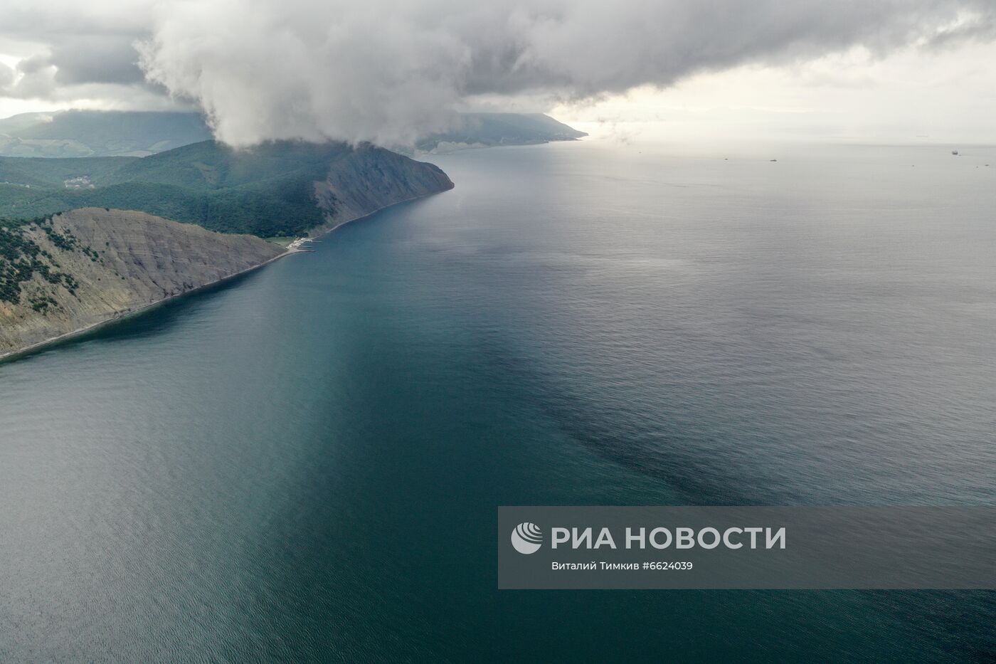 Разлив нефти рядом с Новороссийском