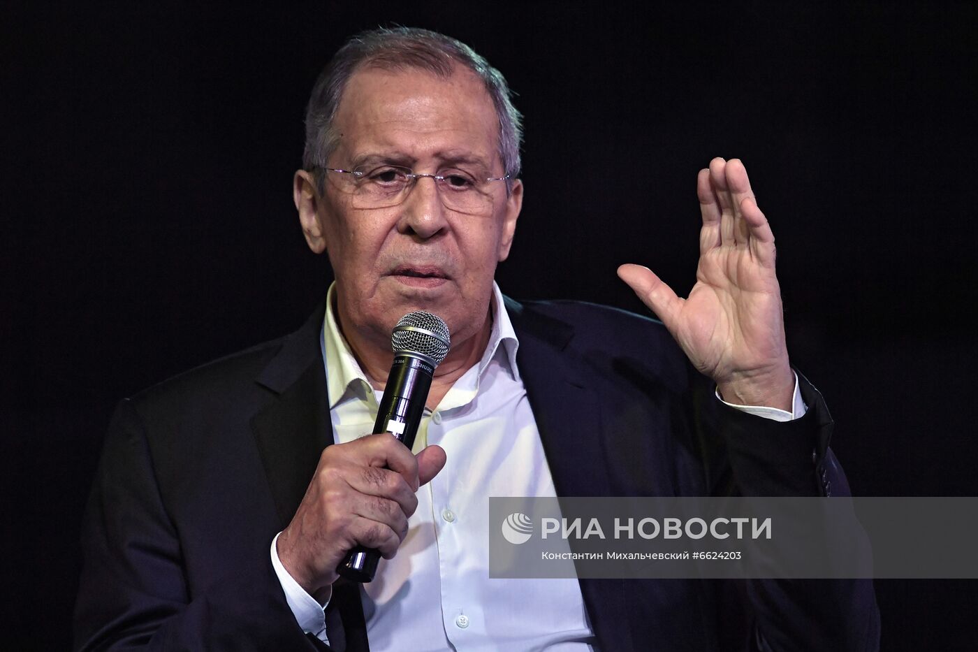 Глава МИД РФ С. Лавров посетил форум "Таврида"