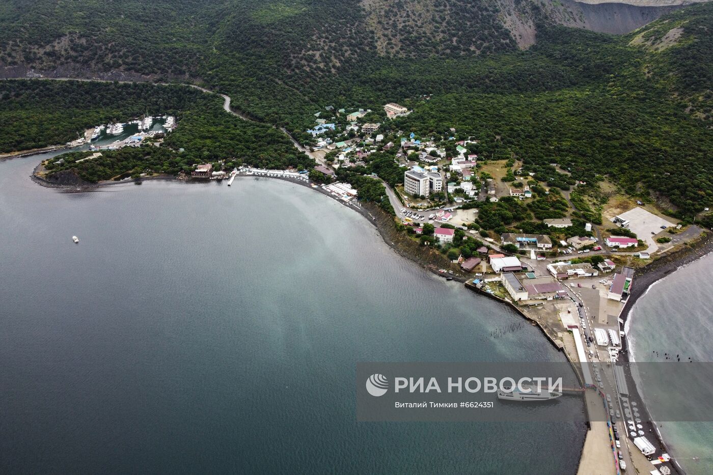 Разлив нефти рядом с Новороссийском