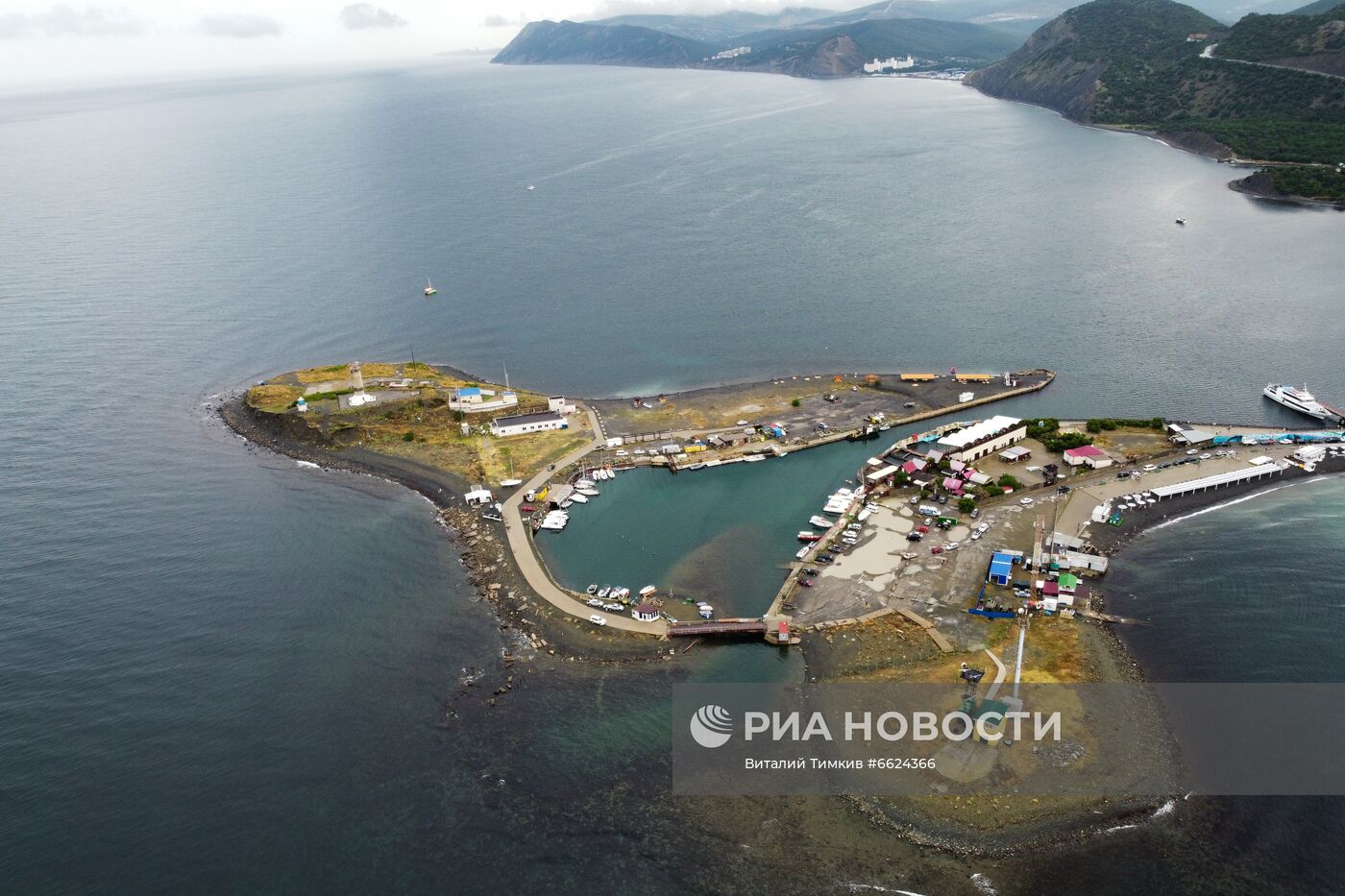 Разлив нефти рядом с Новороссийском