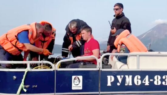 Поисковая операция на месте крушения вертолёта МИ-8 на Камчатке