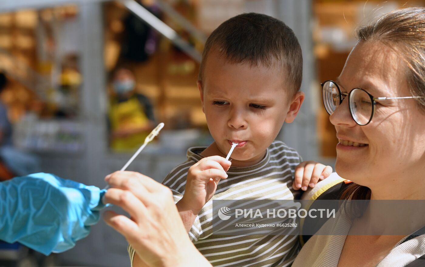 Г. Зюганов посетил ярмарку меда в музее-заповеднике "Коломенское"