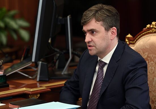 Президент РФ В. Путин встретился с губернатором Ивановской области С. Воскресенским