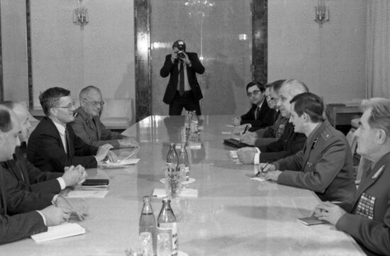 Визит начальника федерального военного департамента Швейцарии Каспара Филлигера в СССР