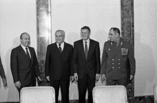 Визит начальника федерального военного департамента Швейцарии Каспара Филлигера в СССР