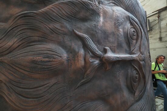 Показ скульптур мемориального комплекса "Князь Александр Невский с дружиной"