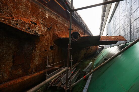 Транспортировка атомной подводной лодки К-3 в Кронштадт