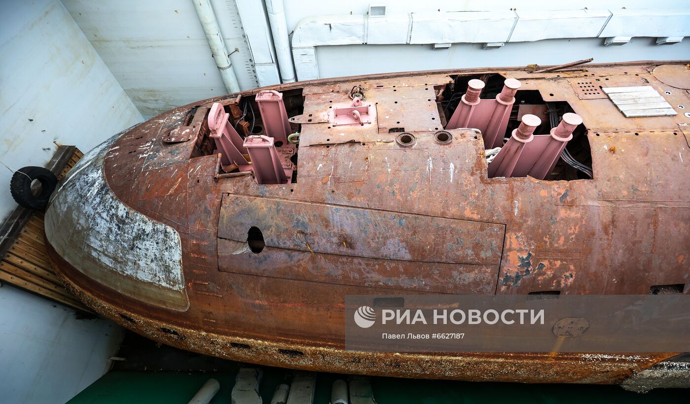 Транспортировка атомной подводной лодки К-3 в Кронштадт