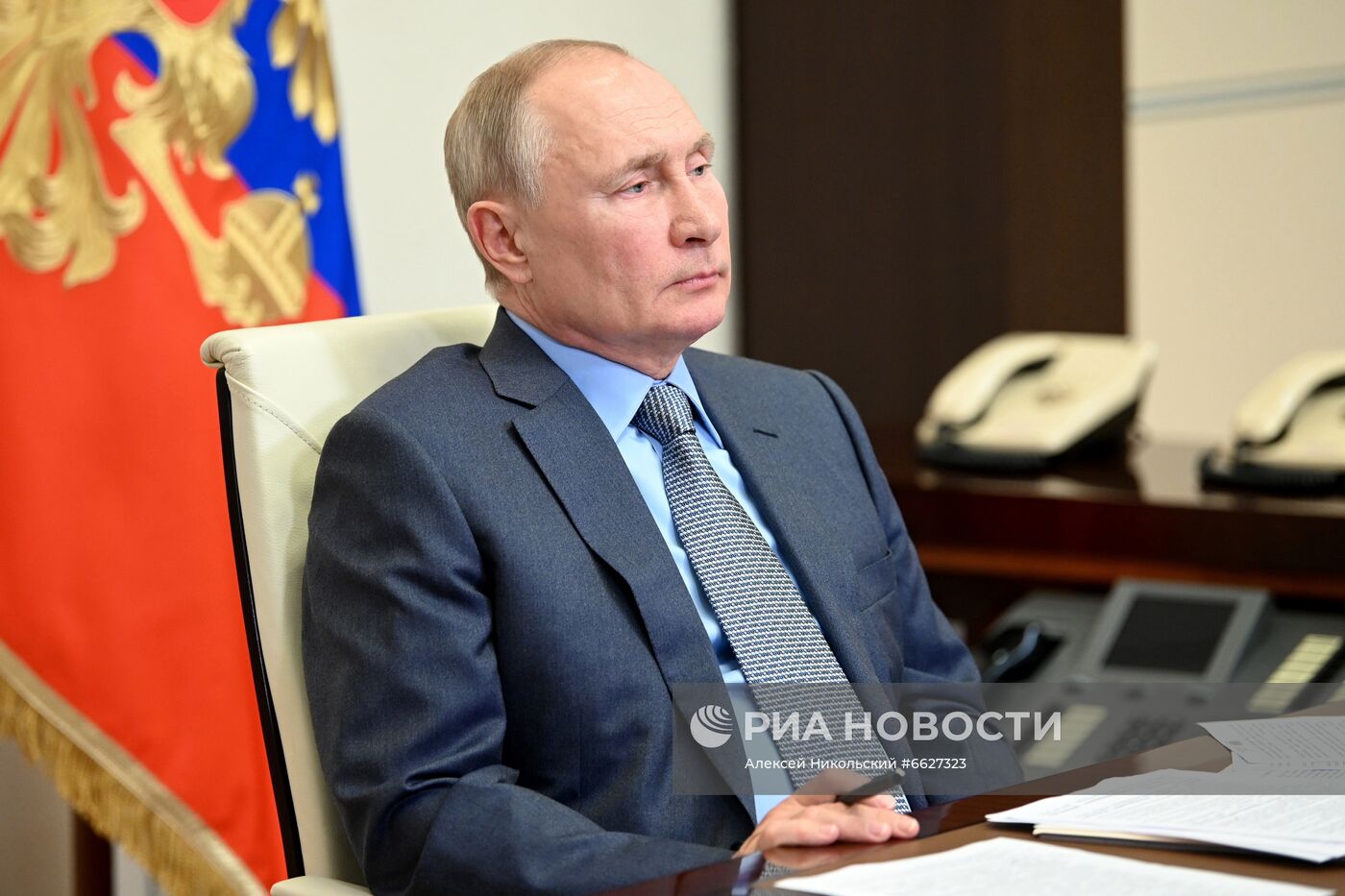 Президент РФ В. Путин встретился с врио главы Дагестана С. Меликовым