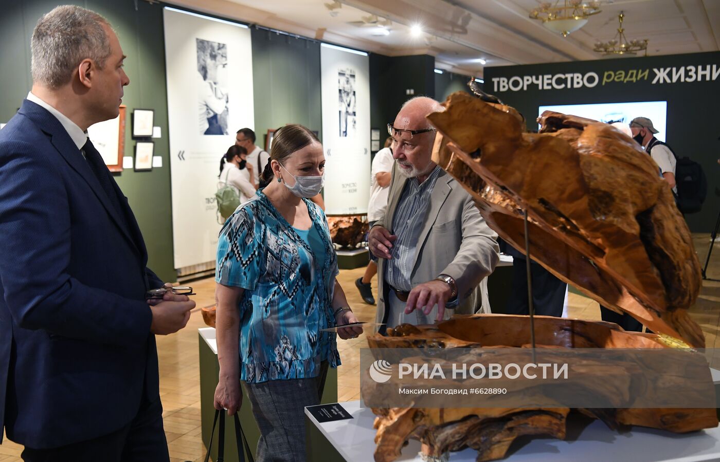 Экспозиция "Творчество ради жизни" в Казани 