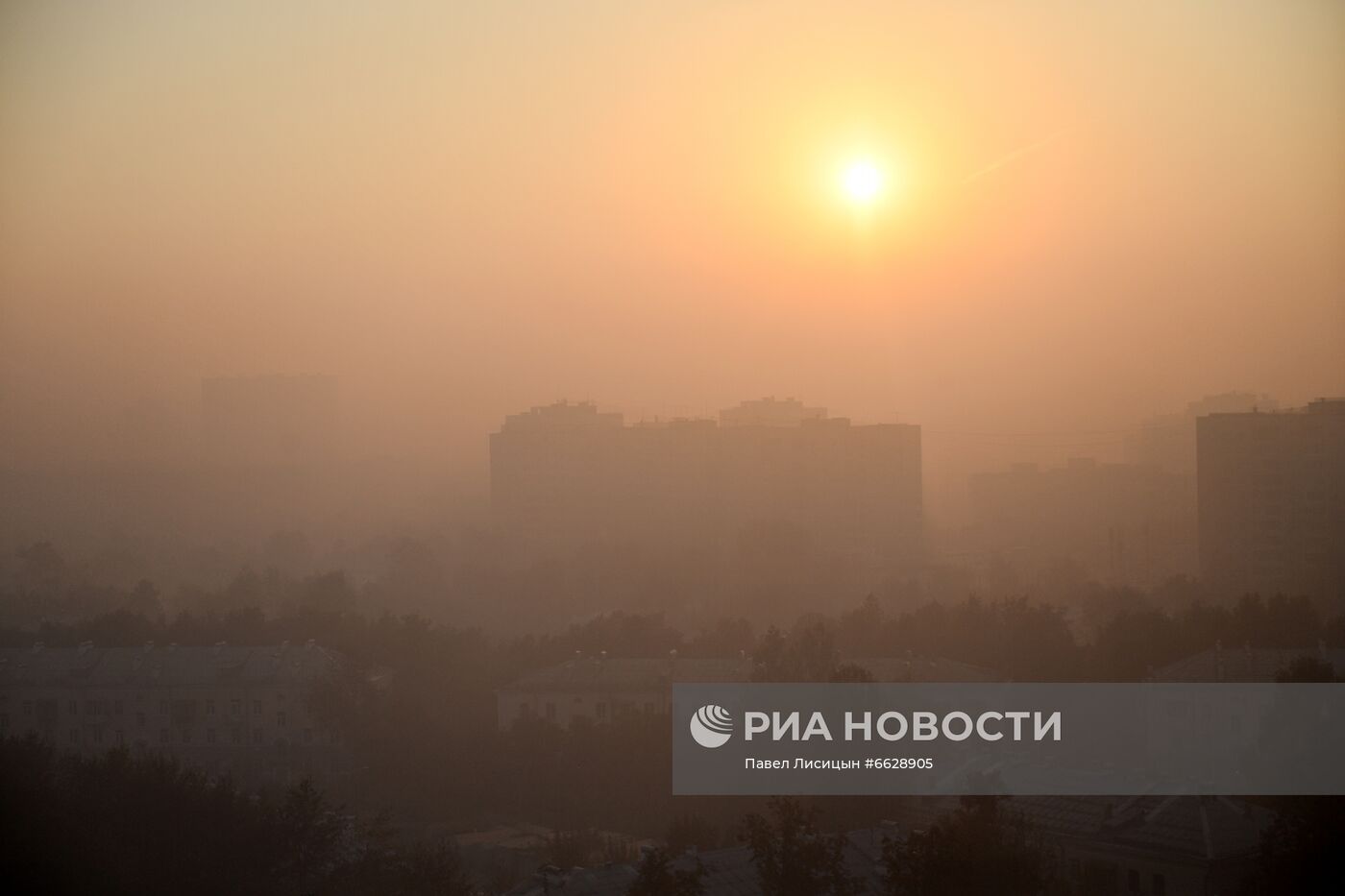 Смог от лесных пожаров в Екатеринбурге