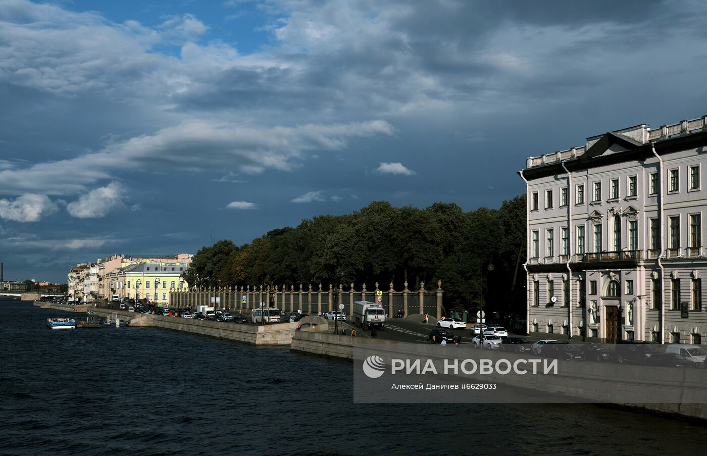 Пасмурная погода в Санкт-Петербурге