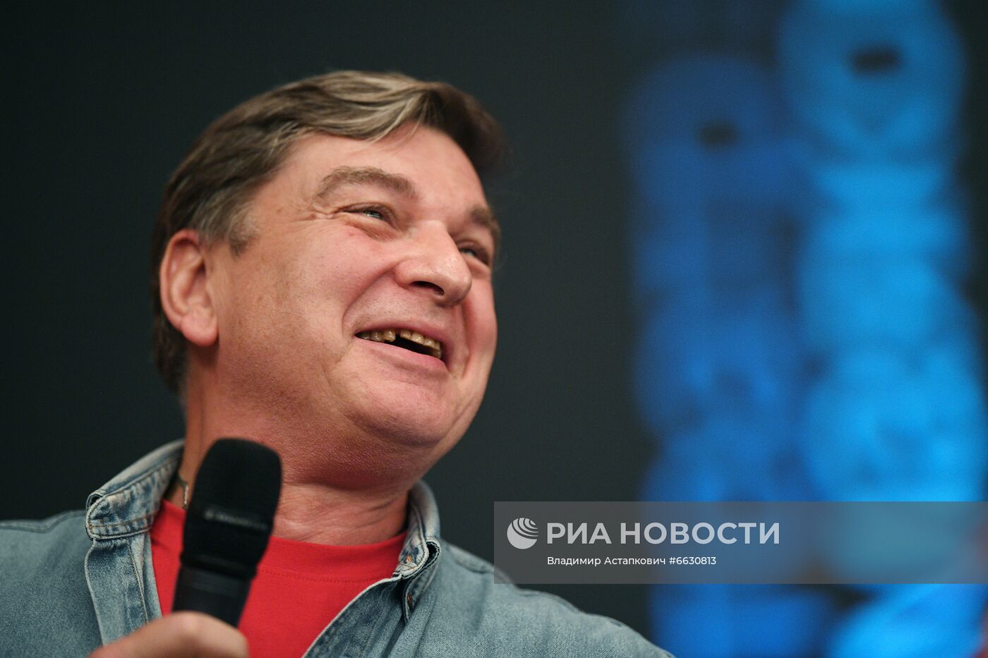 Сбор труппы театра Маяковского