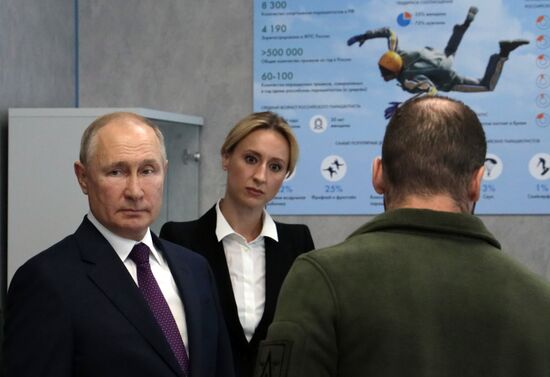 Президент РФ В. Путин на открытии форума "Армия-2021"