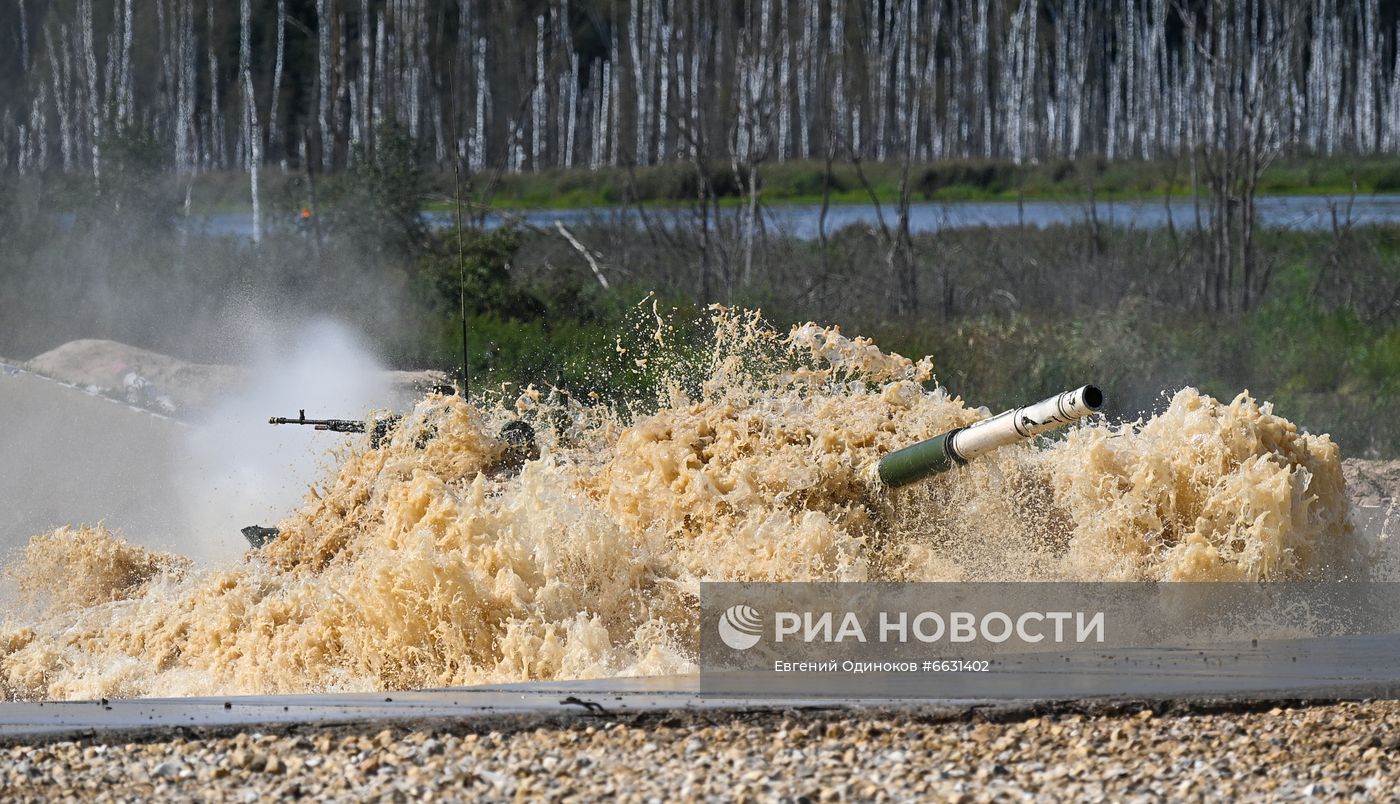 Форум "Армия-2021". Танковый биатлон