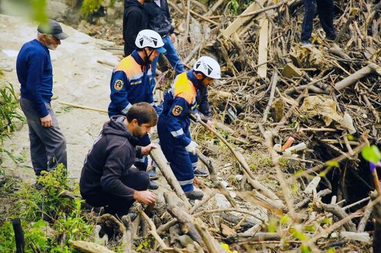 Сход селевого потока в Карадахской теснине в Дагестане