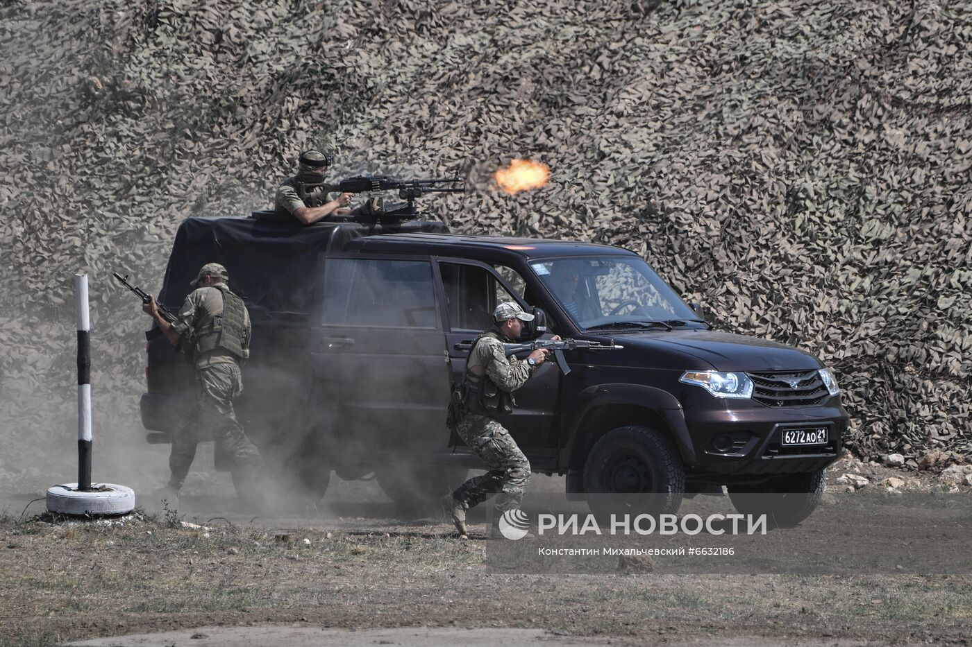 Генеральная репетиция военно-технического форума "Армия-2021" в Севастополе