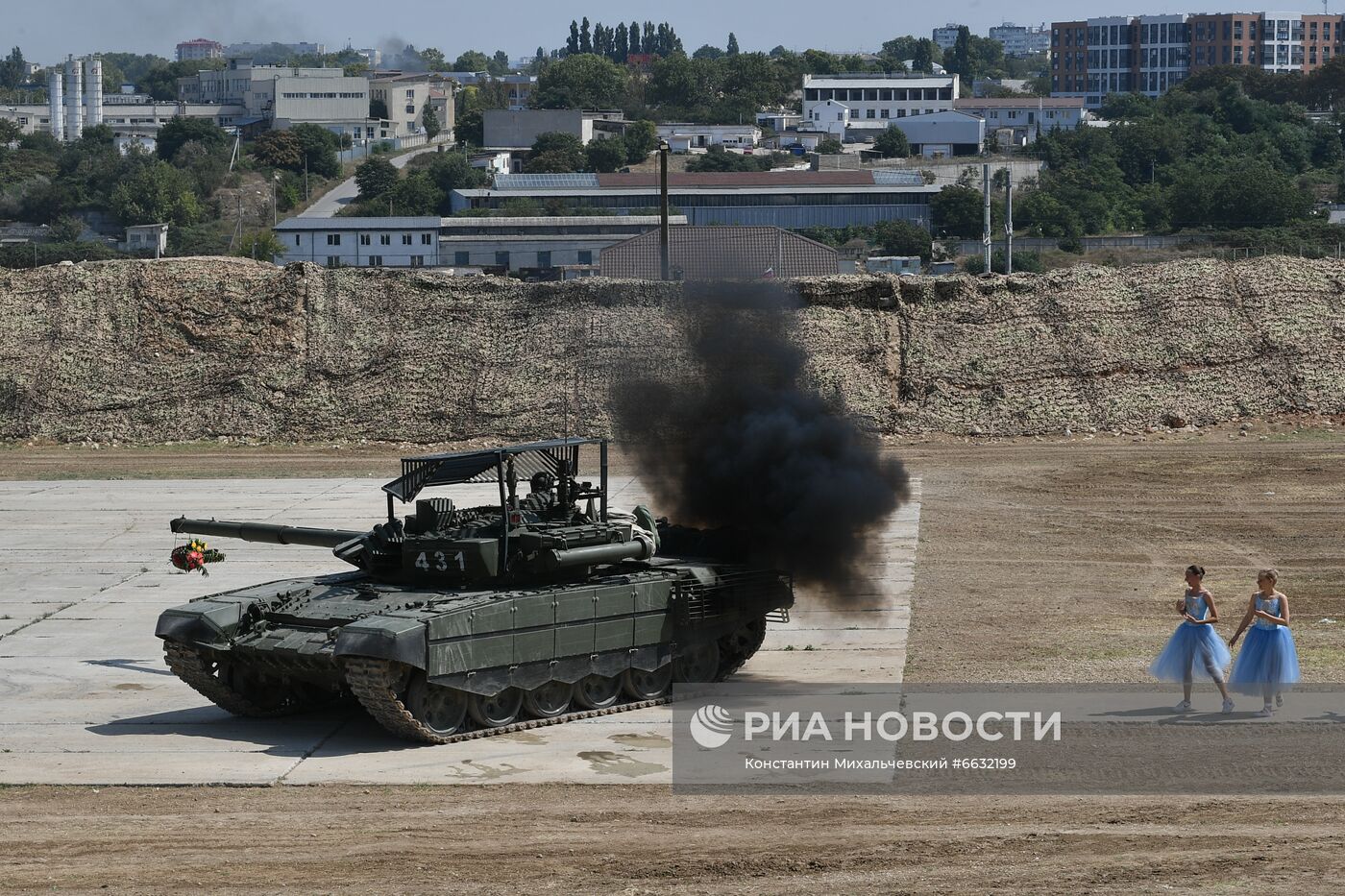 Генеральная репетиция военно-технического форума "Армия-2021" в Севастополе