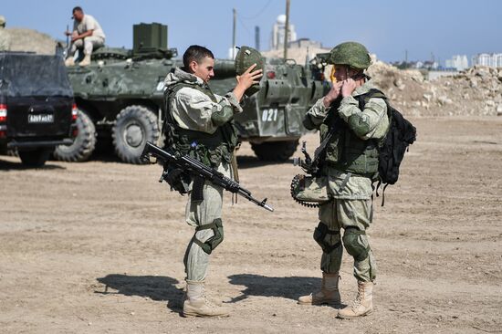 Генеральная репетиция военно-технического форума "Армия-2021" в Севастополе