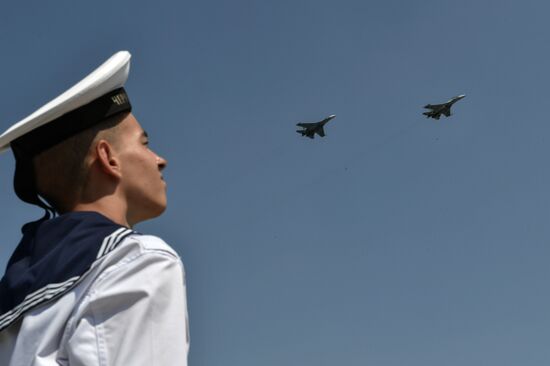 Генеральная репетиция военно-технического форума "Армия-2021" в Севастополе