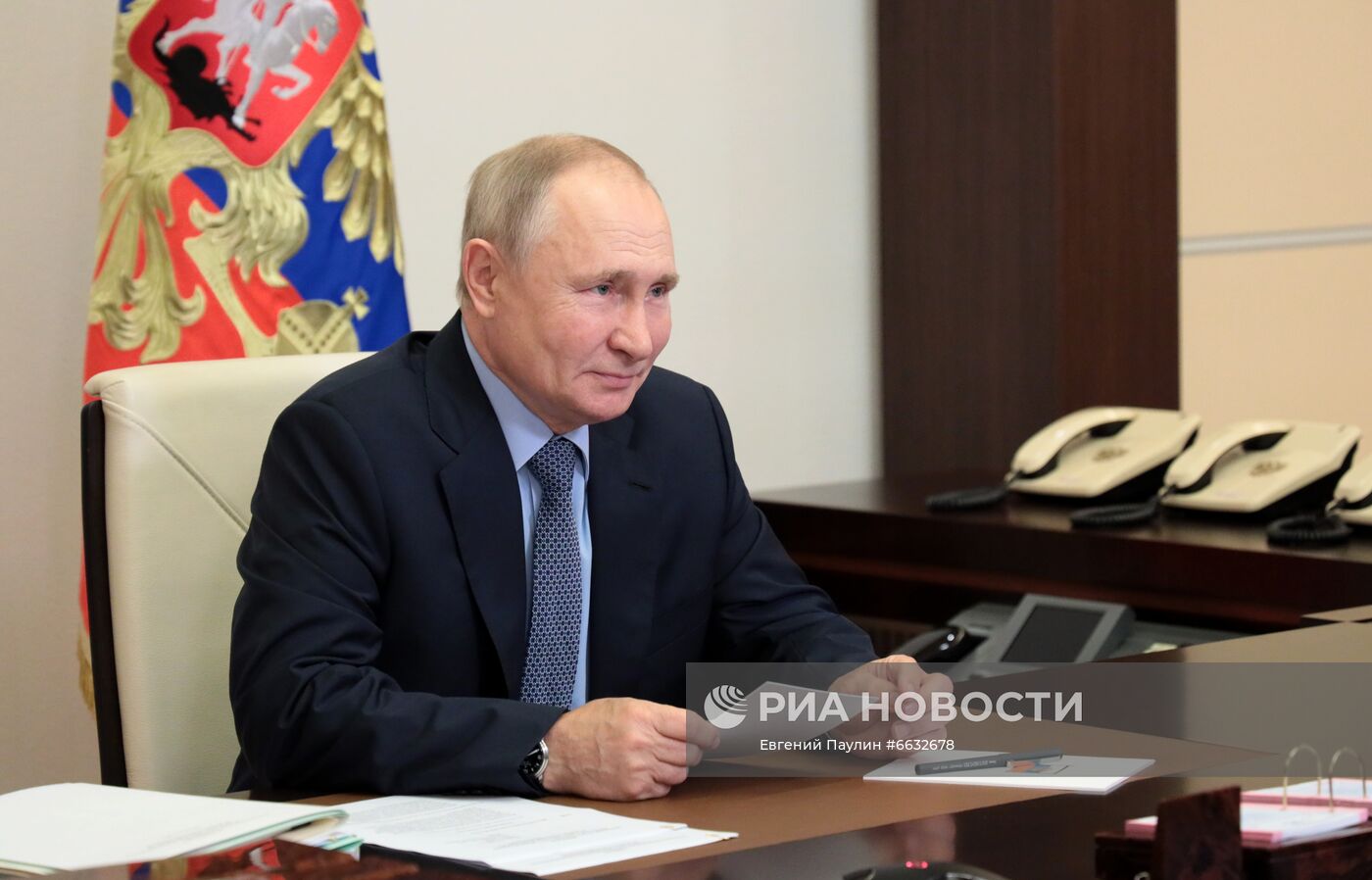 Президент РФ В. Путин провел встречу с представителями общественности