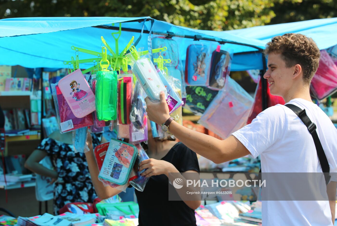 Подготовка к началу учебного года в Донецке