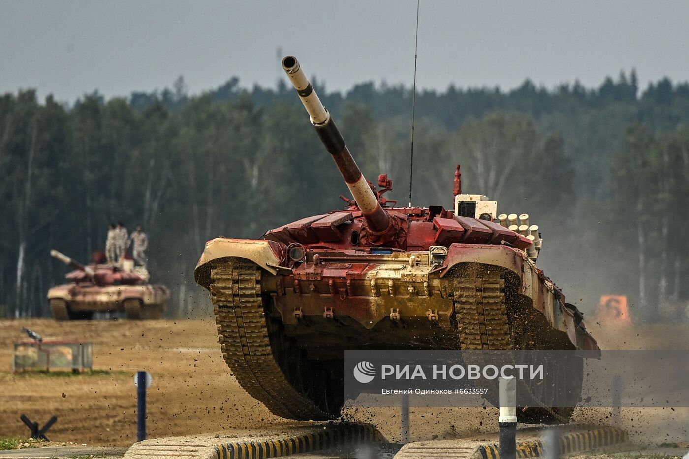 Форум "Армия-2021". Танковый биатлон