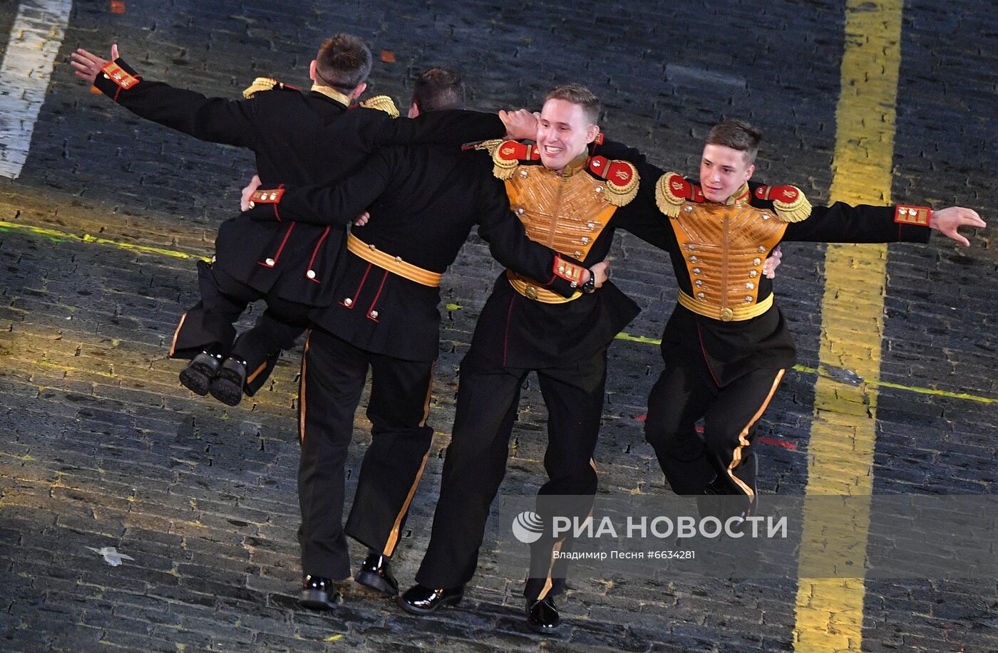 Генеральная репетиция XIV Международного военно-музыкального фестиваля "Спасская башня" - 2021