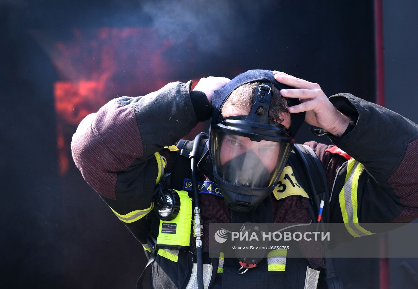 Тренировка пожарных и спасателей на новом комплексе полигона "Апаринки" ГОЧСиПБ