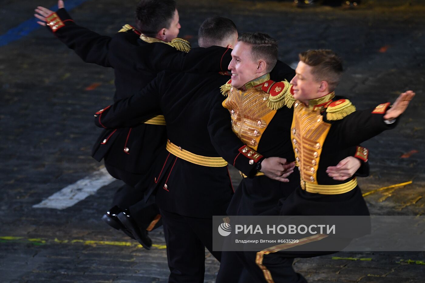 Церемония открытия XIV Международного военно-музыкального фестиваля "Спасская башня"  2021