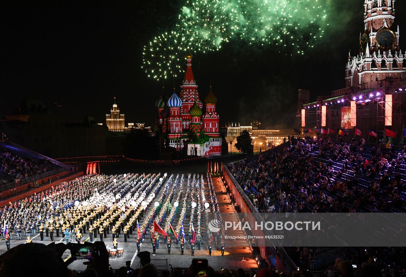 Церемония открытия XIV Международного военно-музыкального фестиваля "Спасская башня" 2021