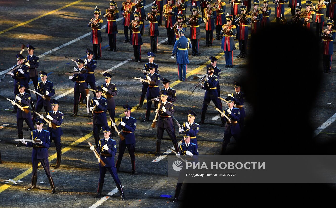 Церемония открытия XIV Международного военно-музыкального фестиваля "Спасская башня"  2021