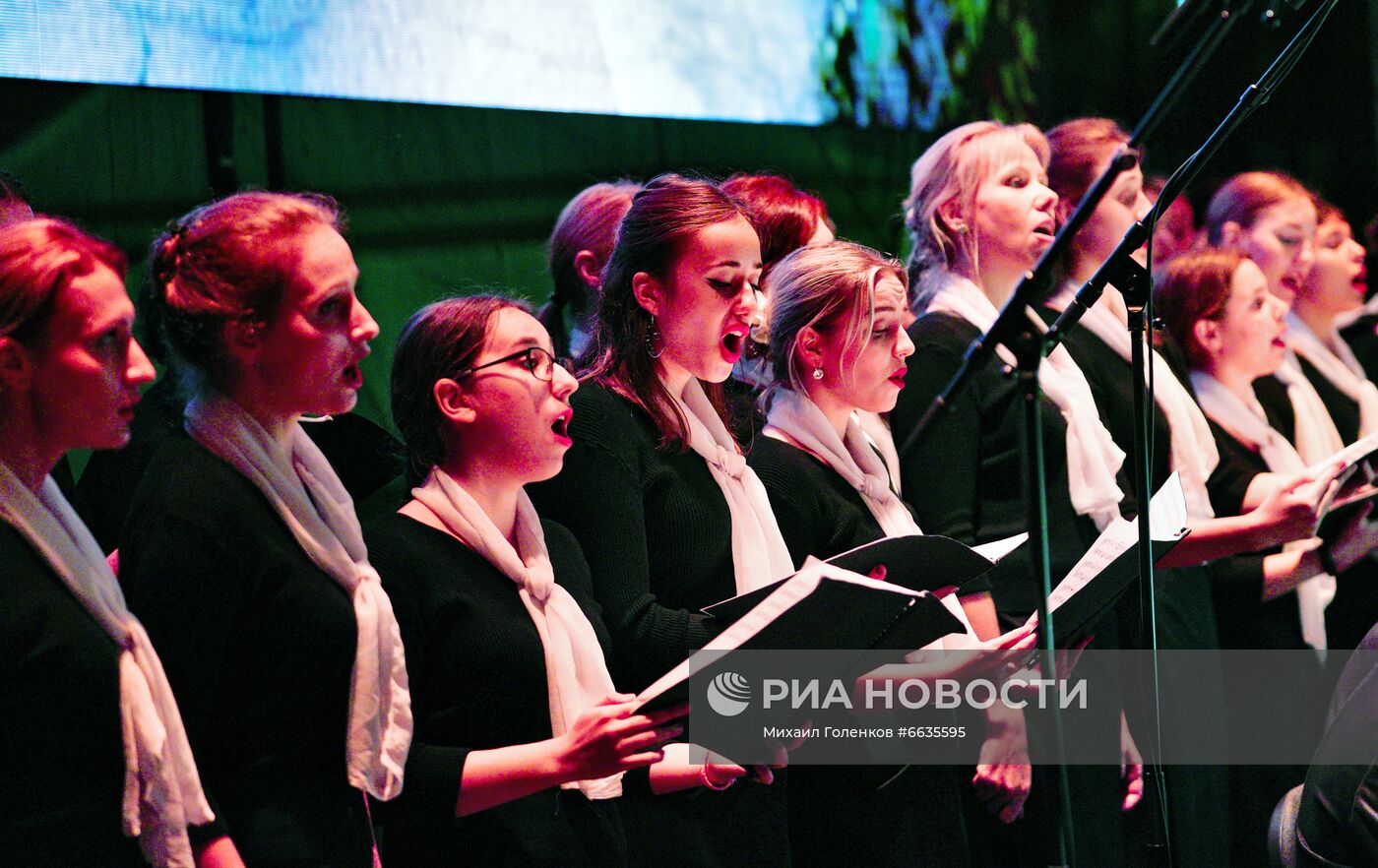 Музыкальный фестиваль "Территория мира - территория музыки" в Калининграде