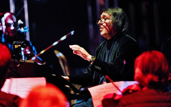 Музыкальный фестиваль "Территория мира - территория музыки" в Калининграде