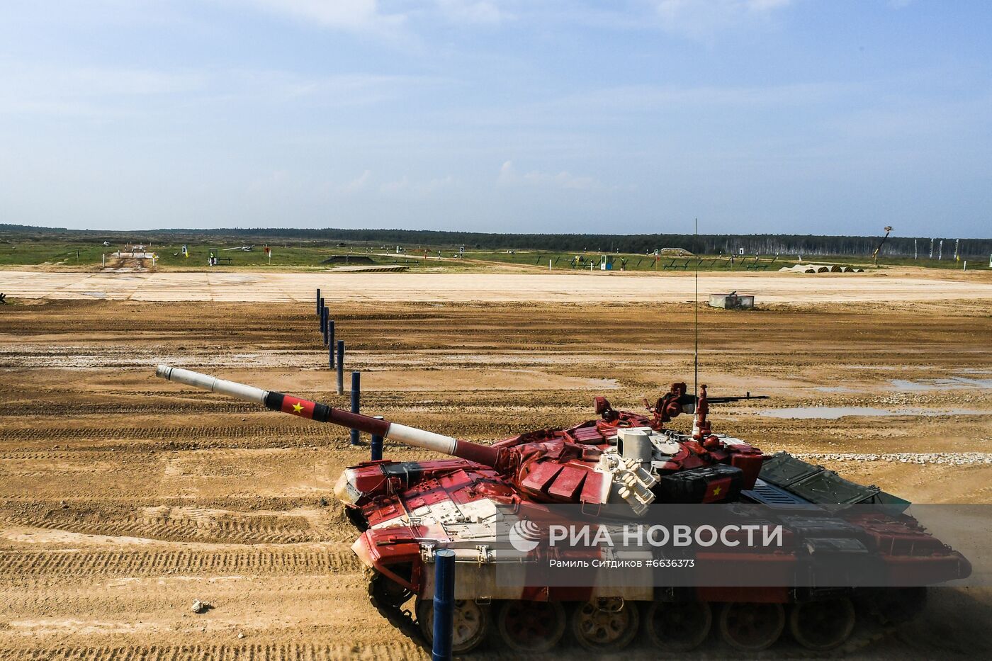 Форум "Армия-2021". Танковый биатлон